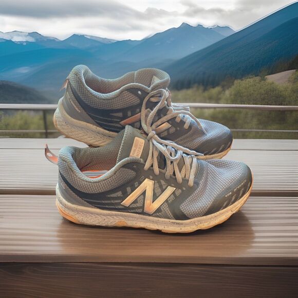 New Balance All Terrain Womens Running Shoes 7 Nitrile Fuel Core Jogging Walking - Picture 1 of 10